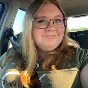 Meet your Posher, Genevieve